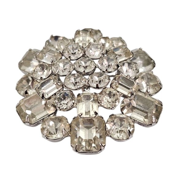 Weiss Clear Rhinestone Brooch Round Cluster Vintage Pin, Signed - Picture 3 of 11